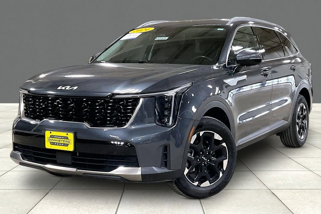 Used 2024 Kia Sorento S image 2