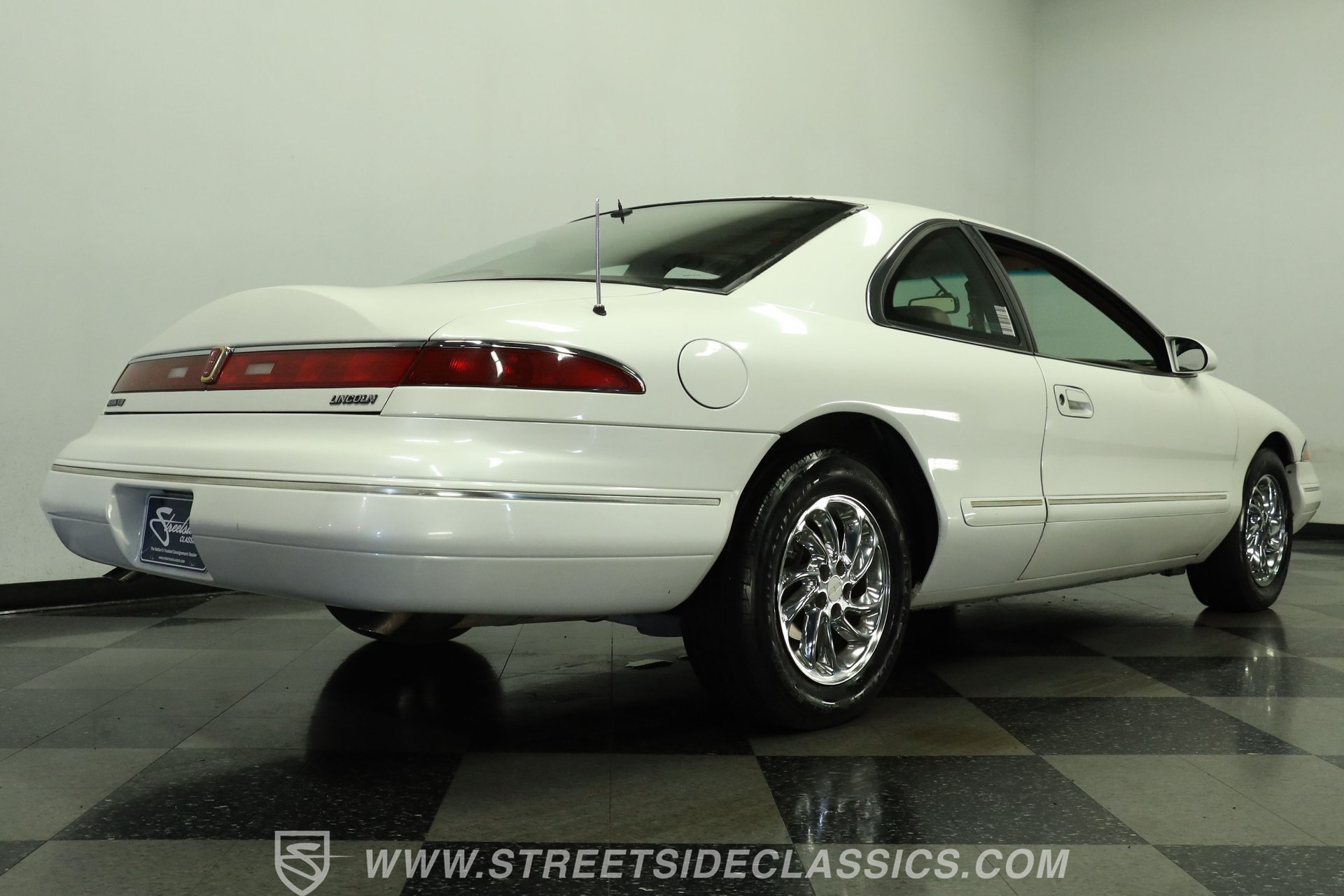 Used 1993 Lincoln Mark VIII RWD image 26