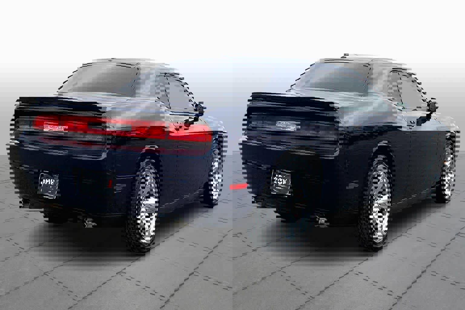 Used 2013 Dodge Challenger R/T image 13