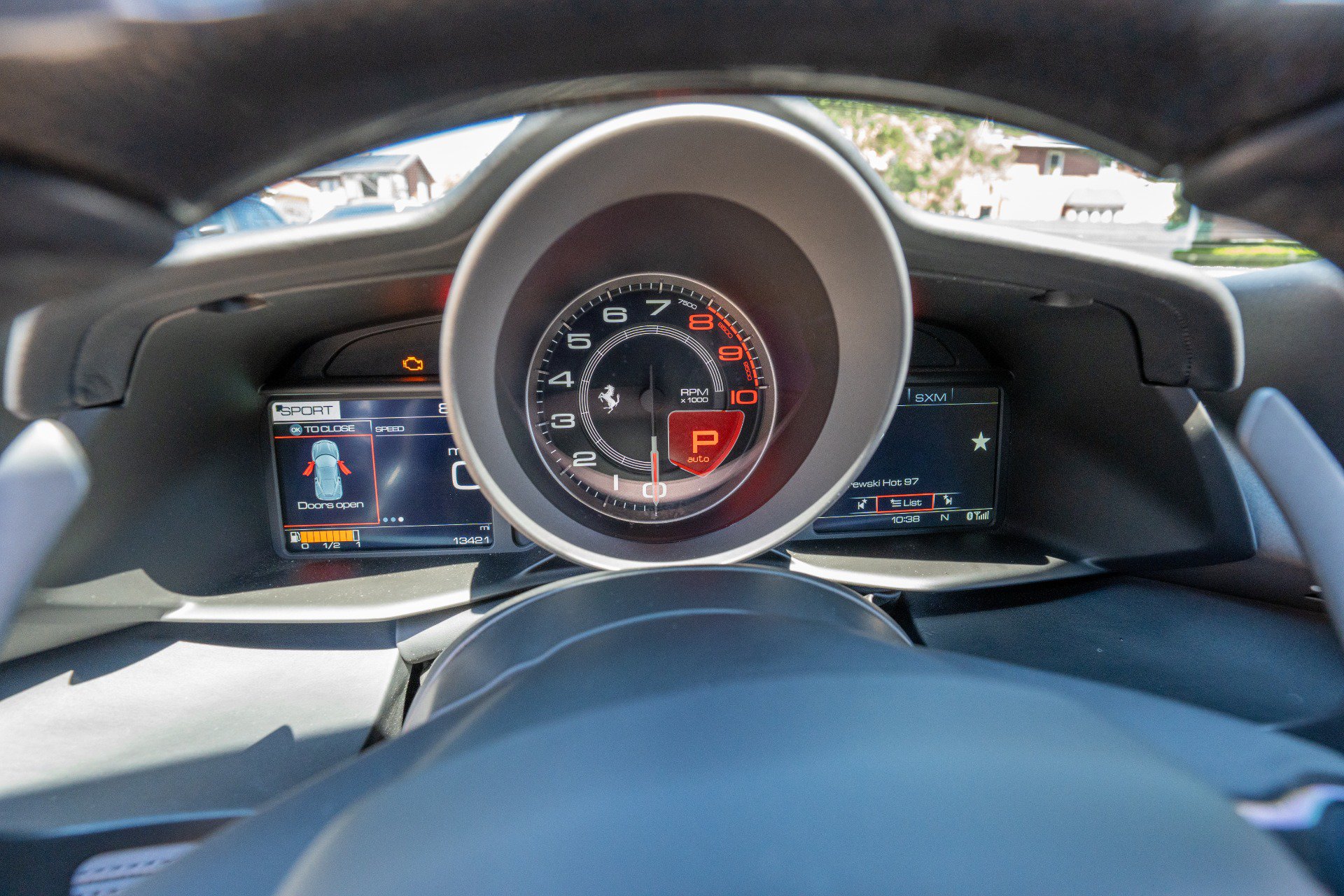 Used 2018 Ferrari 488 GTB RWD image 91