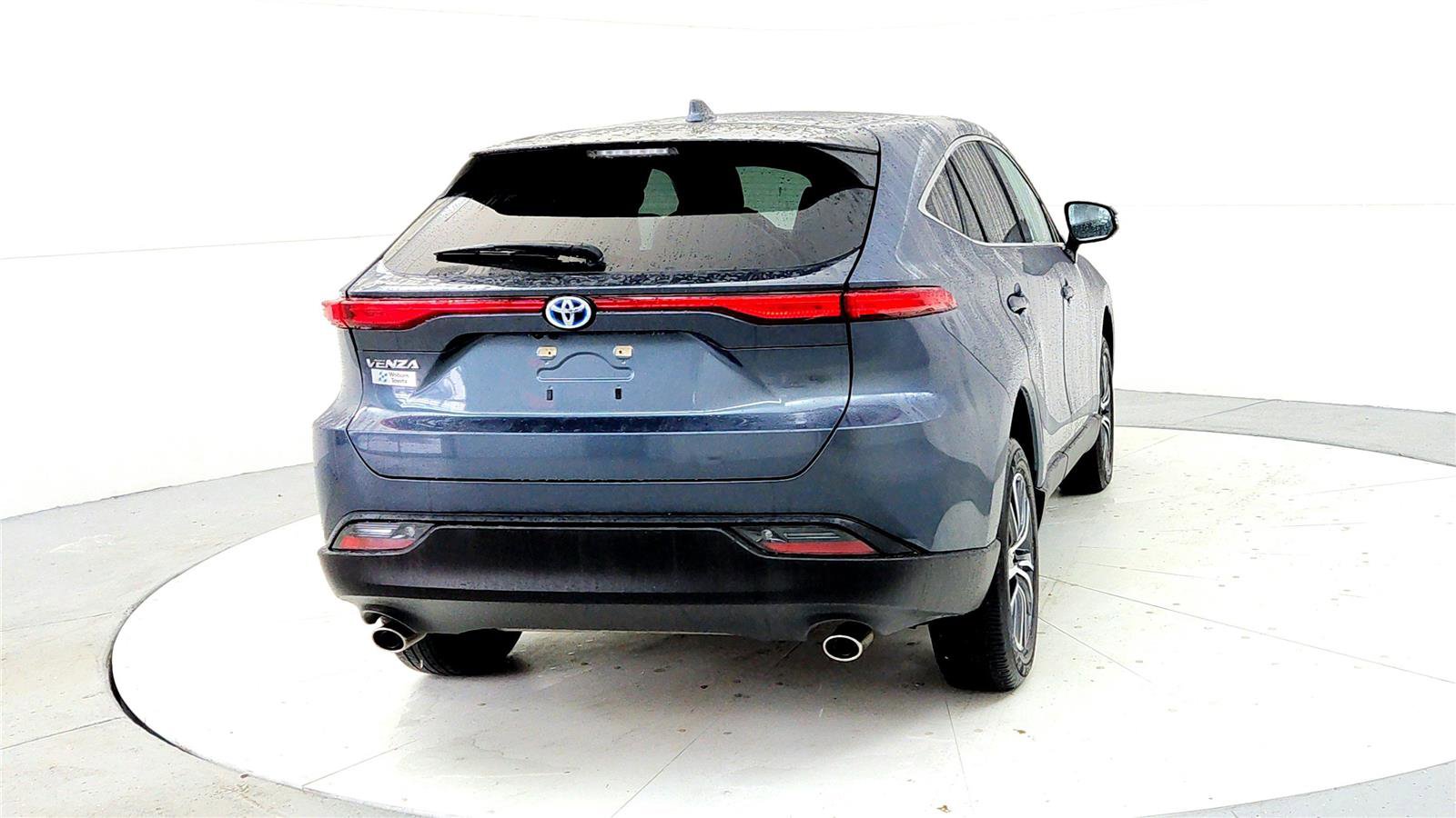 Certified 2023 Toyota Venza LE image 5