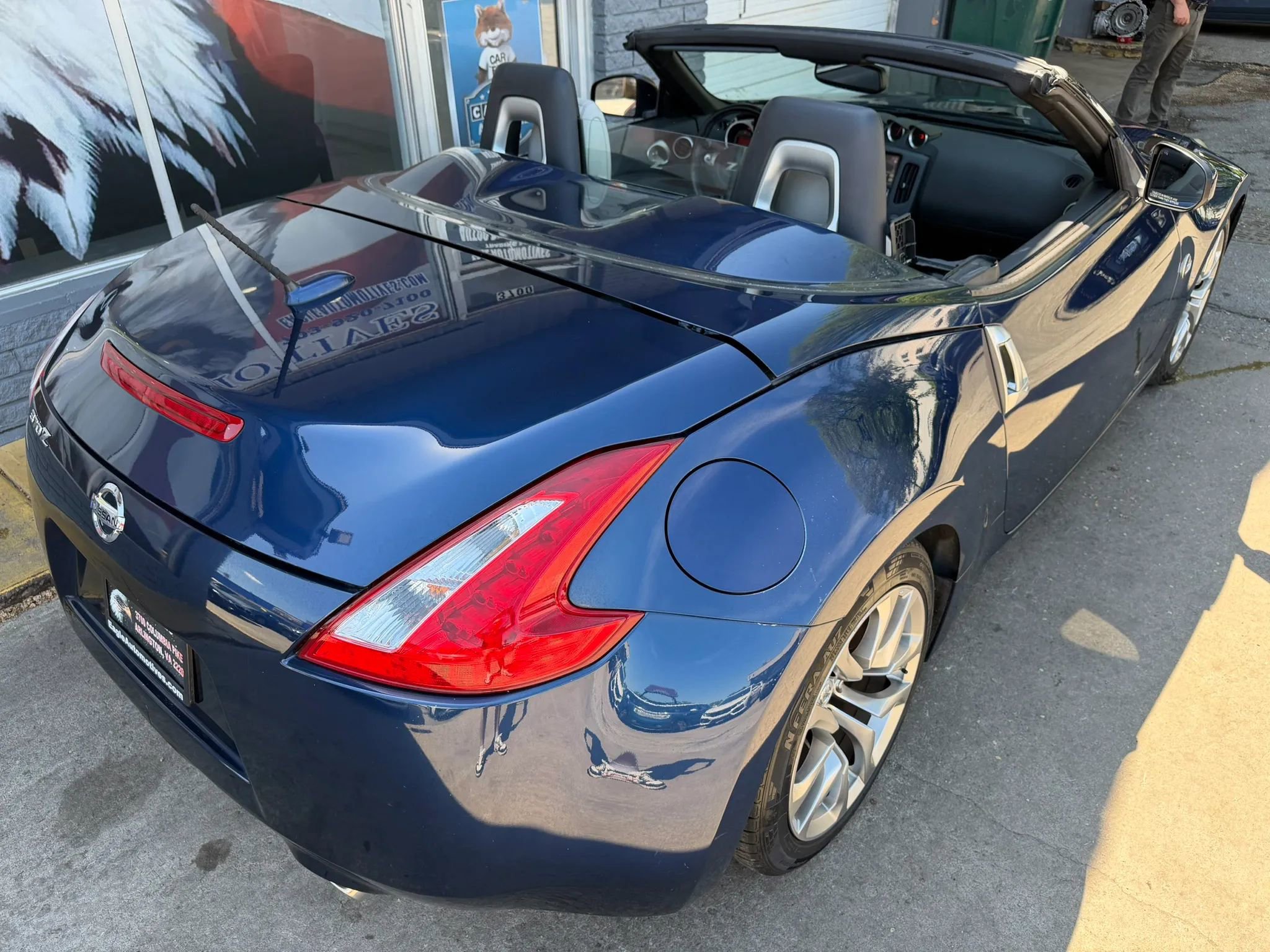 Used 2013 Nissan 370Z Touring RWD image 11