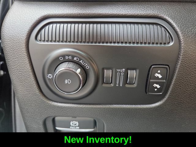 Certified 2023 Jeep Wagoneer Series II w/ Convenience Group I AWD/4WD image 22