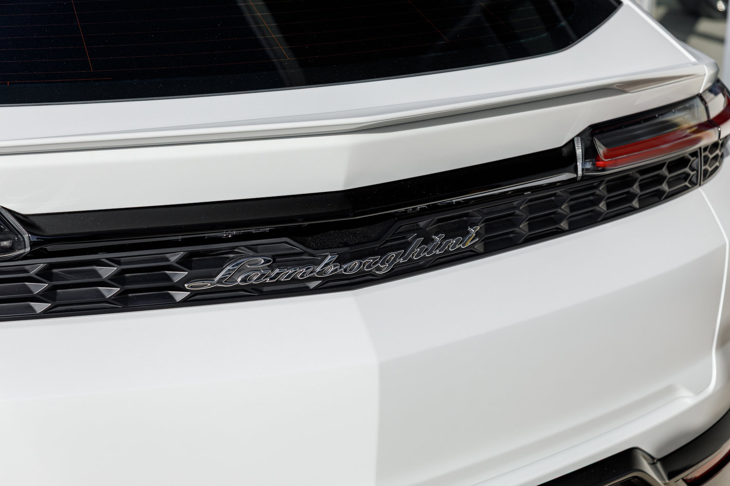 Used 2025 Lamborghini Urus SE image 17