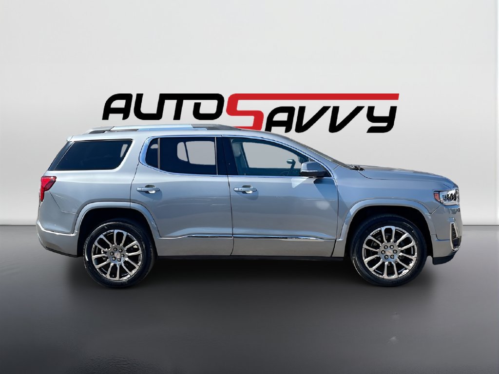 Used 2023 GMC Acadia Denali w/ Denali Ultimate Package FWD image 8
