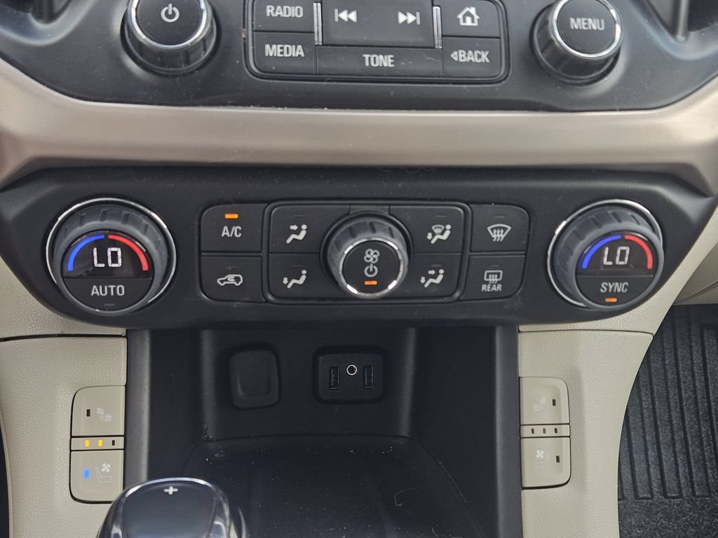 Used 2019 GMC Acadia Denali w/ Technology Package AWD/4WD image 23