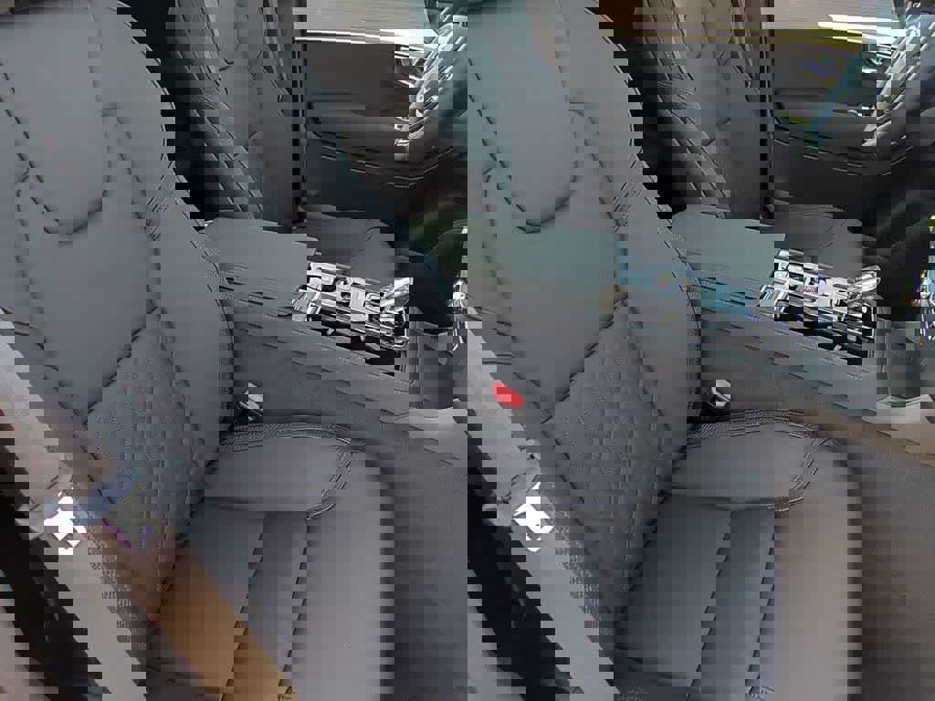 Used 2026 Volvo XC90 B6 Plus w/ Protection Package Premier image 21