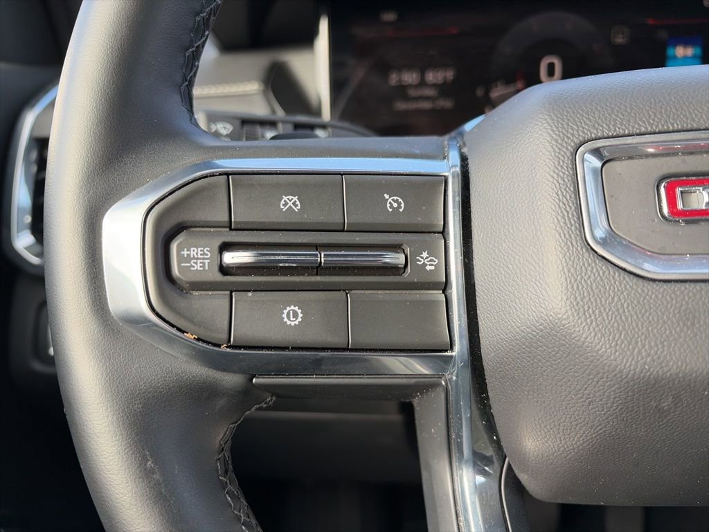 Used 2025 GMC Acadia Elevation image 21