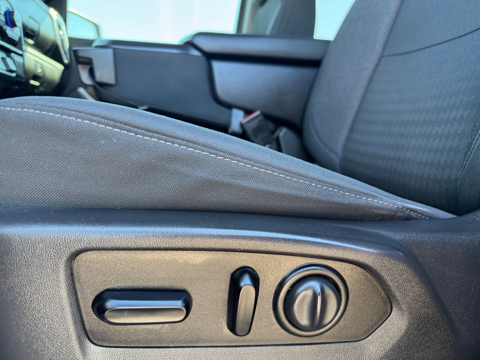 Used 2021 Chevrolet Silverado 1500 LT image 15