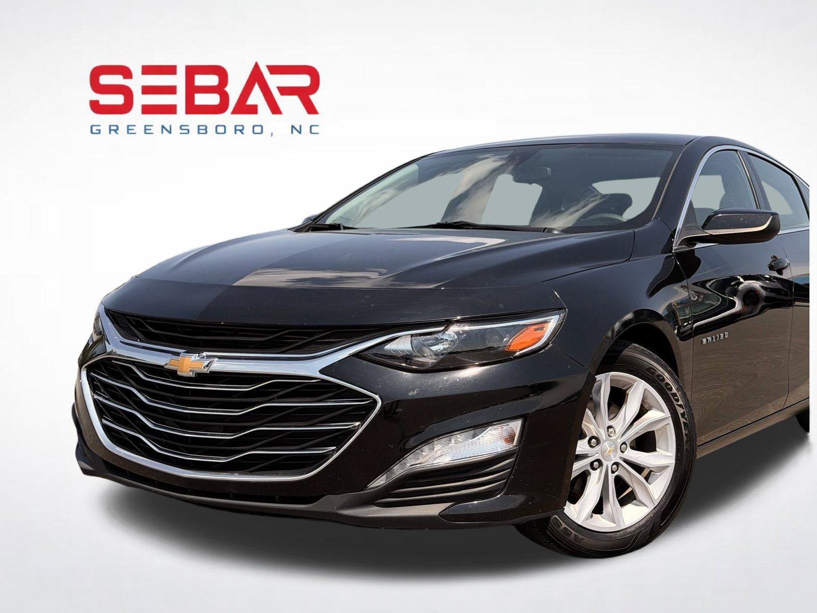 Used 2022 Chevrolet Malibu LT FWD image 2
