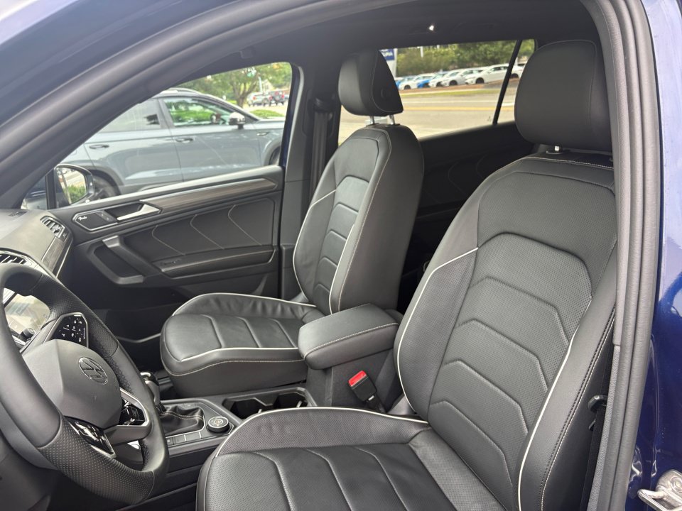 Certified 2022 Volkswagen Tiguan SEL R-Line AWD/4WD image 30