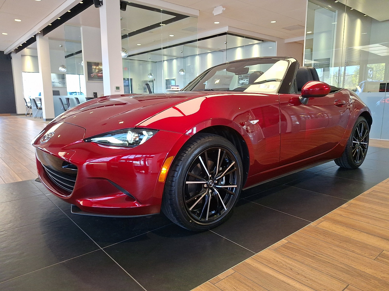 New 2025 MAZDA MX-5 Miata Grand Touring RWD image 3