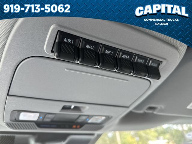 New 2025 Ford F550 4x4 Crew Cab image 28