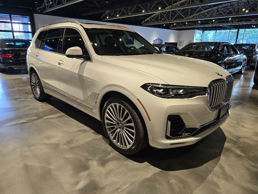 Used 2021 BMW X7 xDrive40i w/ Premium Package AWD/4WD image 3