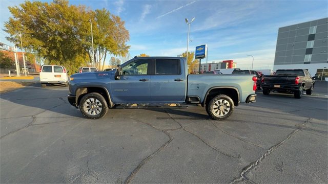 Used 2024 Chevrolet Silverado 2500 Custom w/ Custom Convenience Package image 5