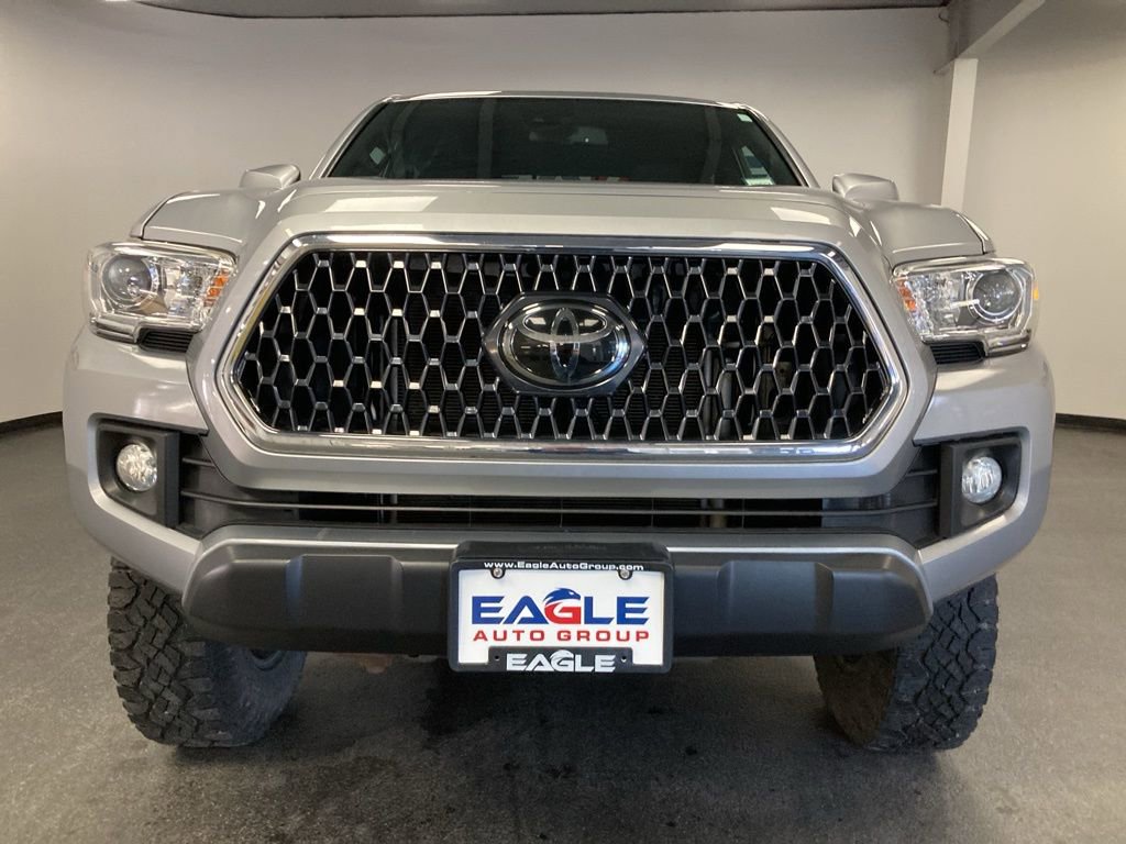 Used 2019 Toyota Tacoma TRD Off-Road AWD/4WD image 4