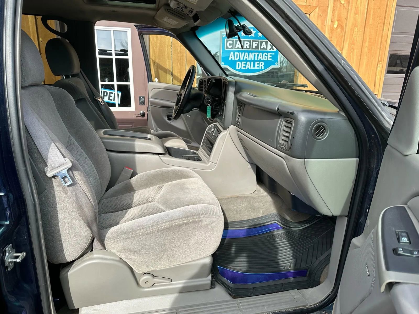 Used 2005 Chevrolet Avalanche Z71 w/ Sun And Sound Package image 8