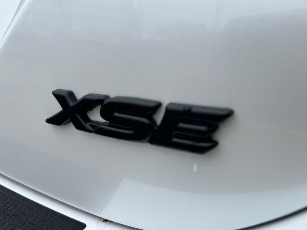 Used 2023 Toyota Camry XSE w/ Navigation Package image 32