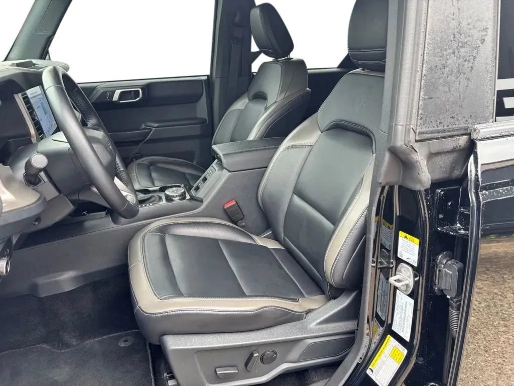 Used 2025 Ford Bronco Outer Banks AWD/4WD image 25