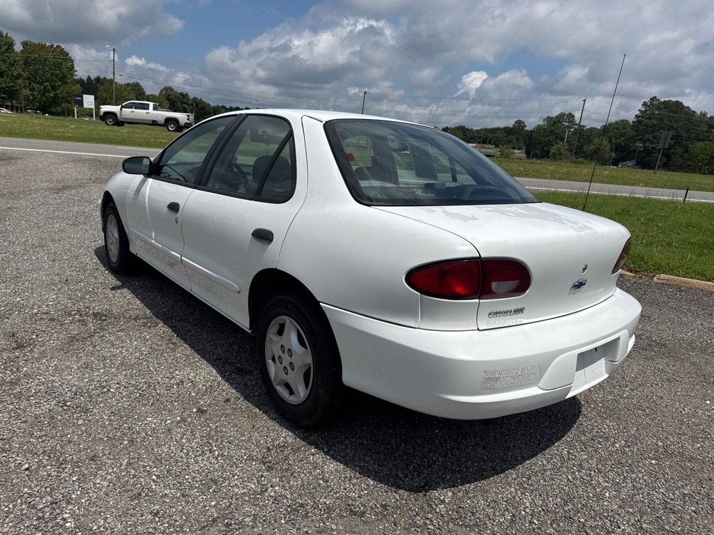 Used 2000 Chevrolet Cavalier Sedan FWD image 6