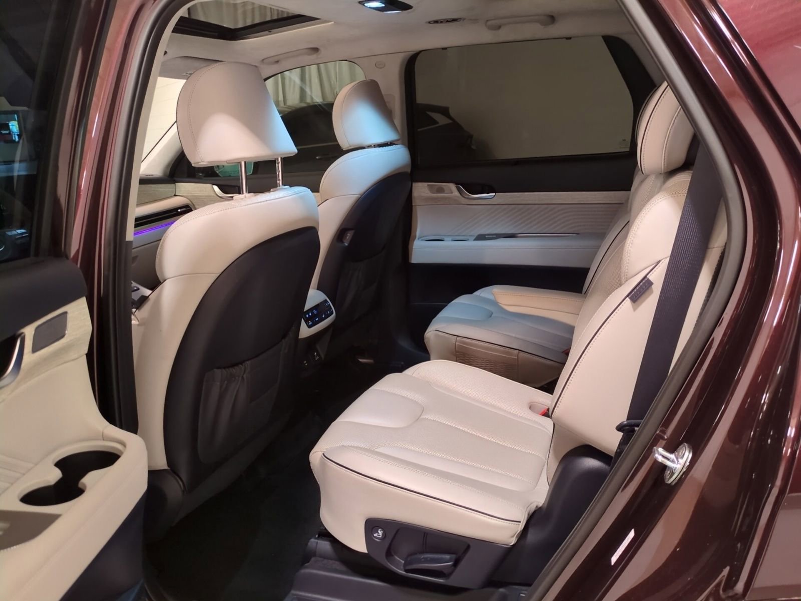 Used 2023 Hyundai Palisade Calligraphy image 15