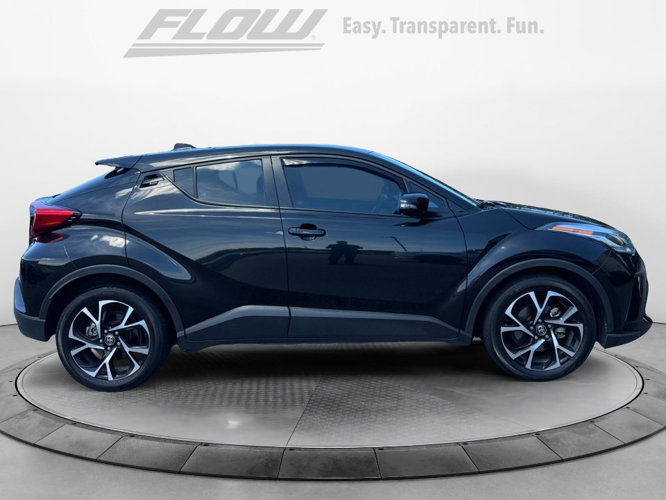 Used 2022 Toyota C-HR XLE FWD image 8