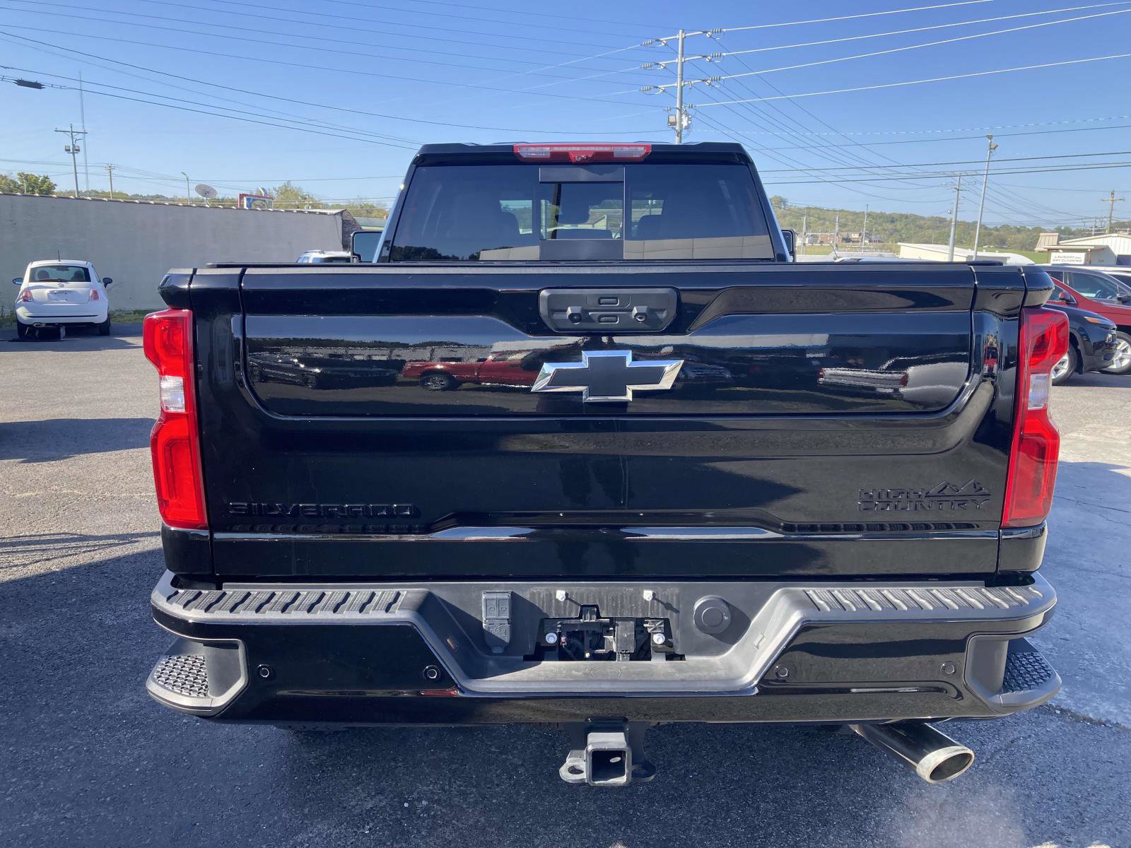 Used 2024 Chevrolet Silverado 2500 High Country w/ Technology Package image 3
