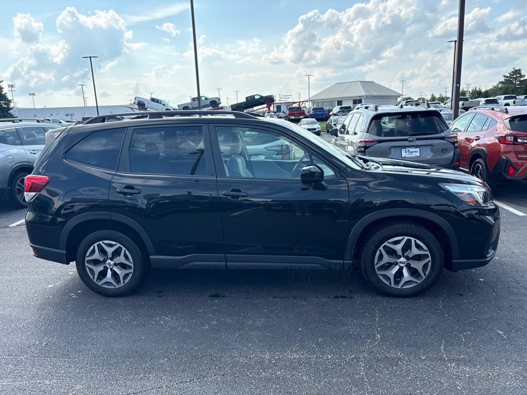 Used 2019 Subaru Forester Premium AWD/4WD image 2