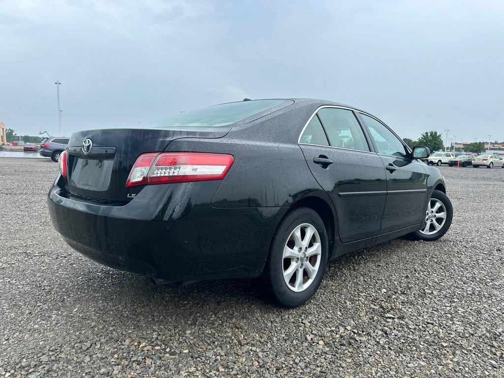 Used 2010 Toyota Camry LE FWD image 10