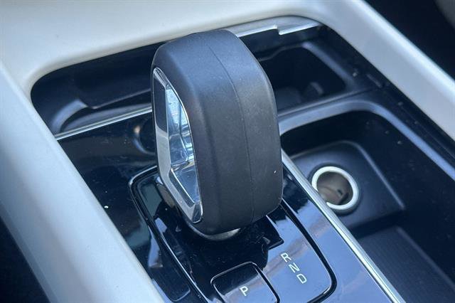 Certified 2023 Volvo XC60 T8 Plus w/ Climate Package image 24