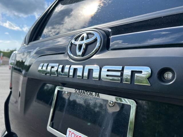 Used 2018 Toyota 4Runner TRD Off-Road AWD/4WD image 44