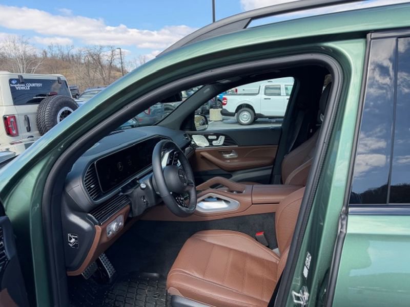 Used 2026 Mercedes-Benz GLS 450 4MATIC image 7