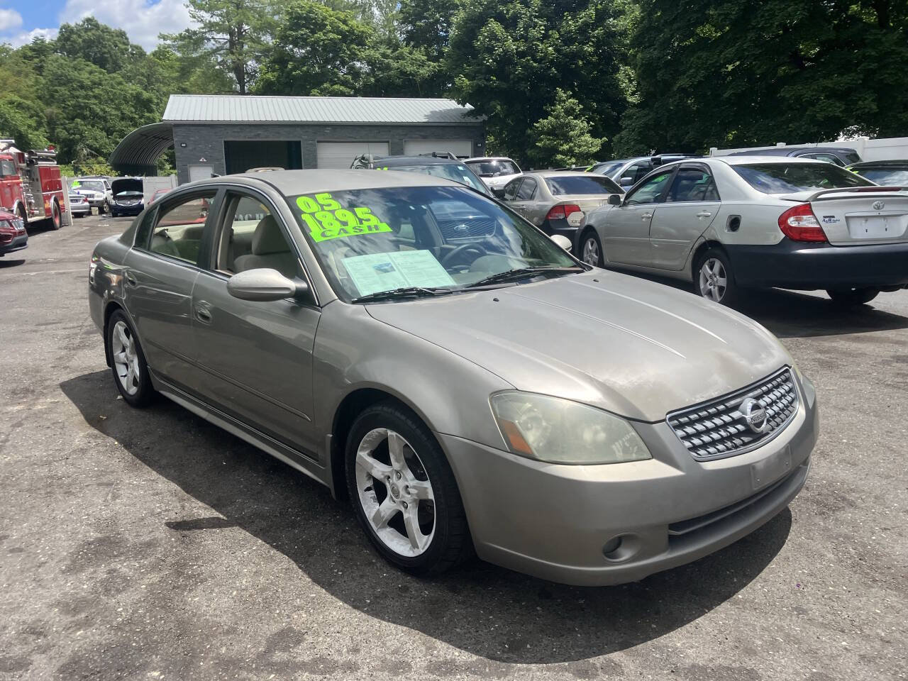 Used 2005 Nissan Altima 3.5 SE FWD image 5