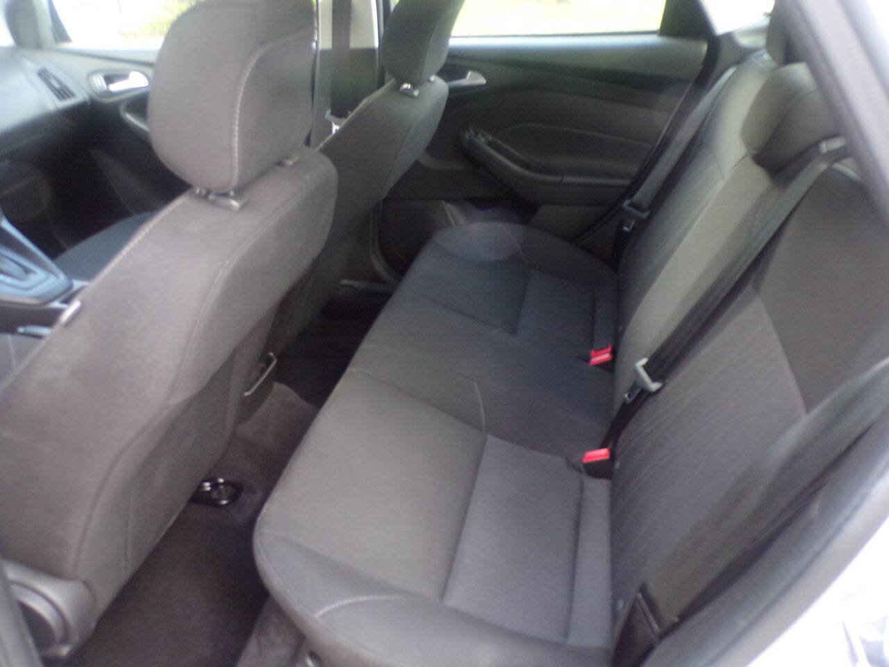 Used 2018 Ford Focus SE image 11