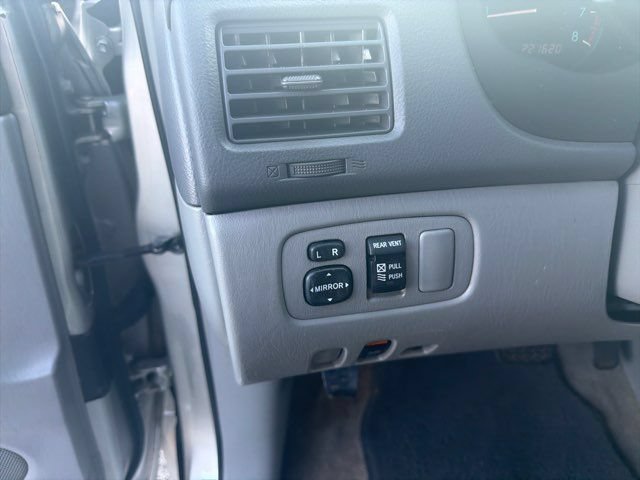 Used 2010 Toyota Sienna LE FWD image 22