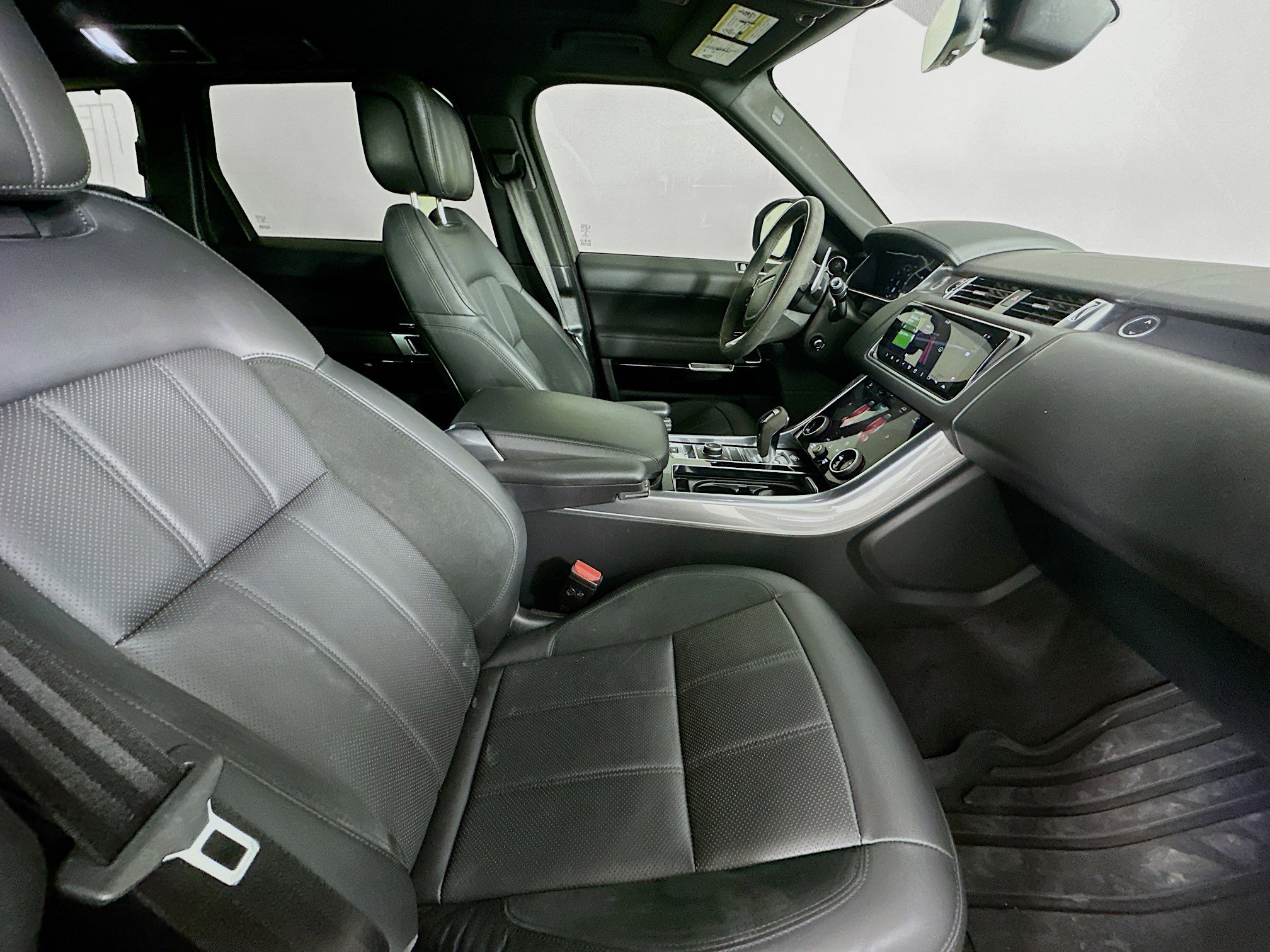 Used 2021 Land Rover Range Rover Sport HST image 38