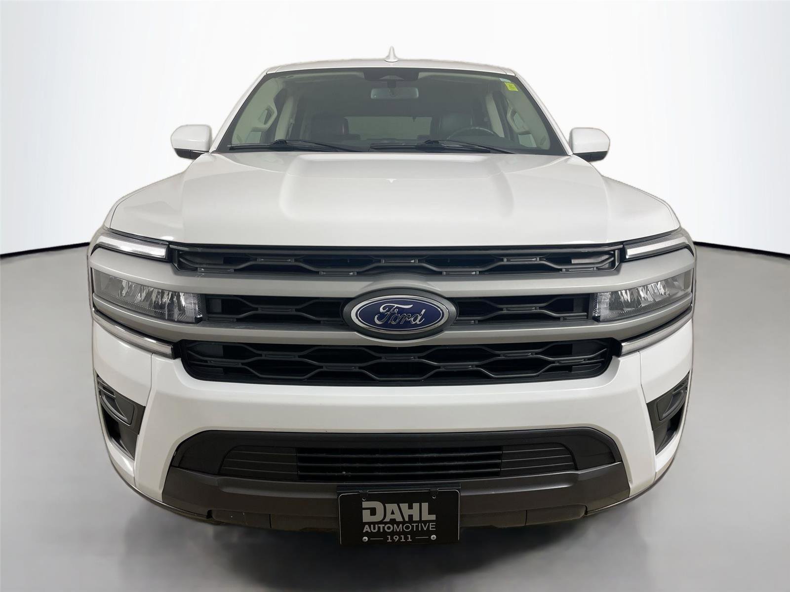 Used 2024 Ford Expedition XLT image 2