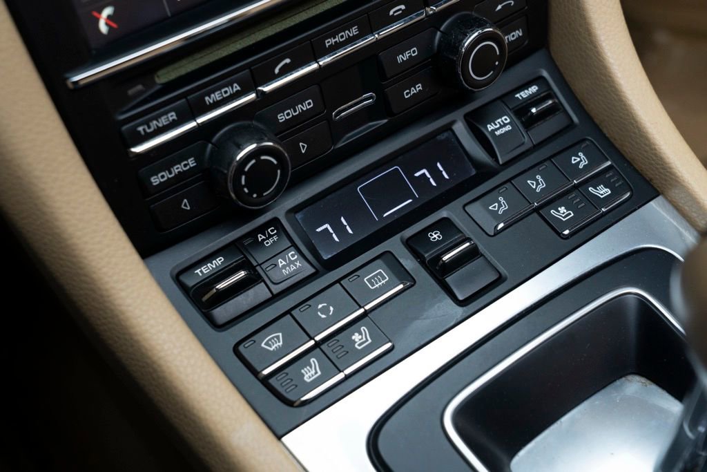 Used 2013 Porsche 911 Carrera 4S image 30