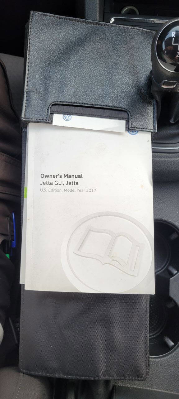 Used 2017 Volkswagen Jetta S image 35