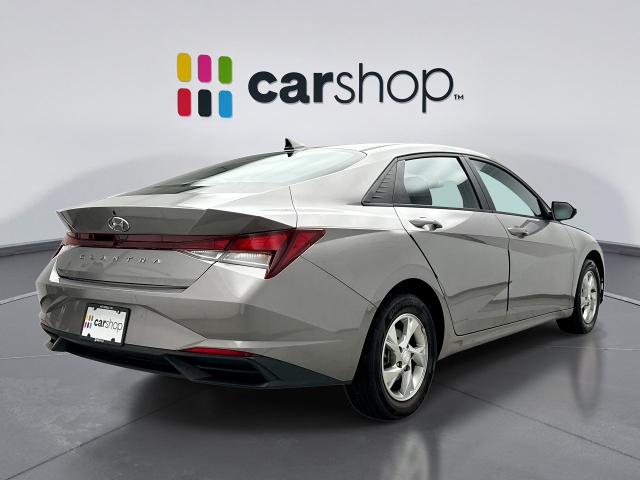 Used 2023 Hyundai Elantra SE w/ Cargo Package FWD image 5