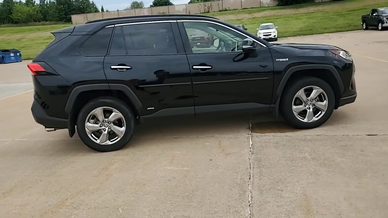 Used 2020 Toyota RAV4 Limited image 9