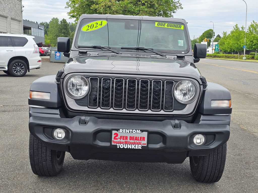 Used 2024 Jeep Wrangler Unlimited Sport AWD/4WD image 2