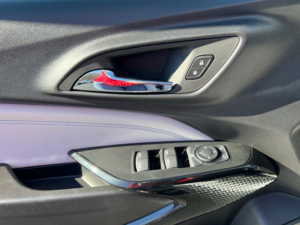 New 2026 Chevrolet Trax LT w/ Sunroof Package image 9