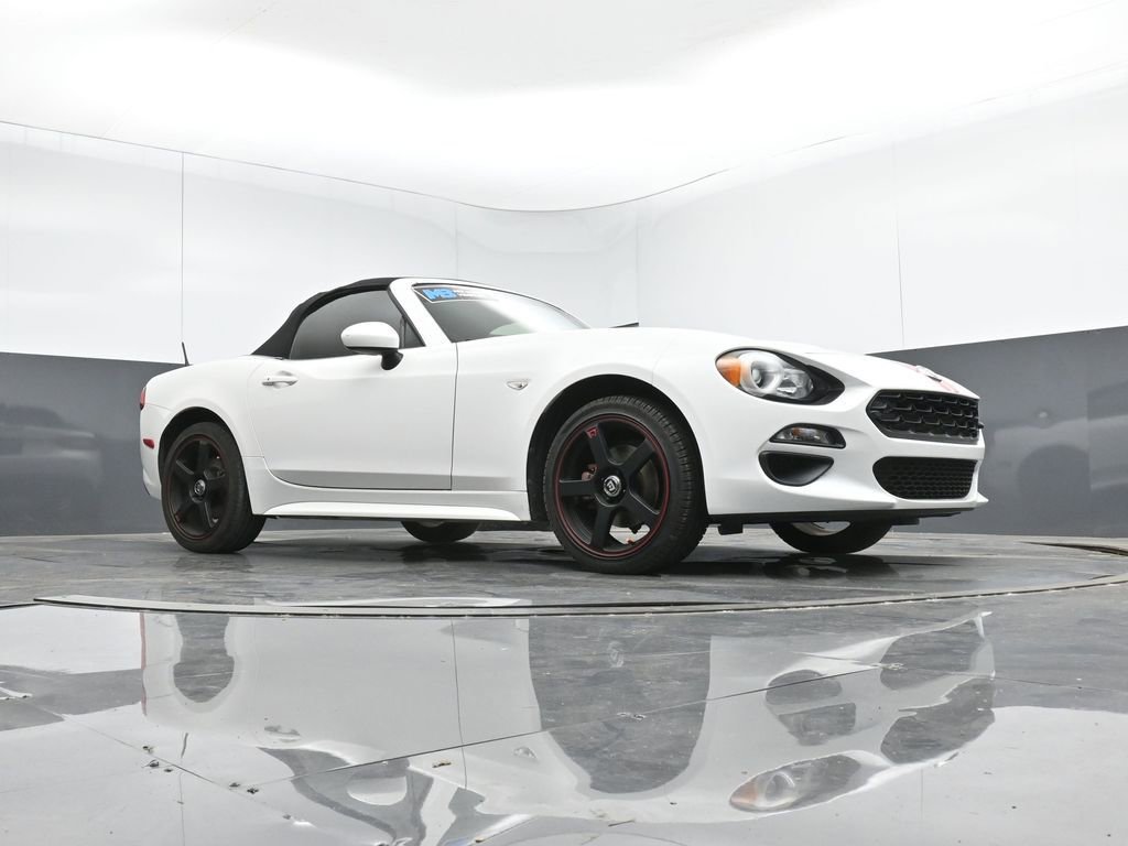 Used 2019 FIAT 124 Spider Classica w/ Technology Group image 42