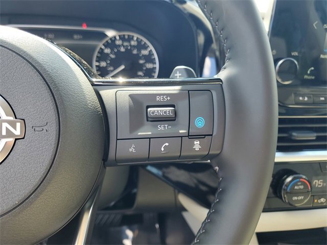 New 2025 Nissan Pathfinder SL image 12