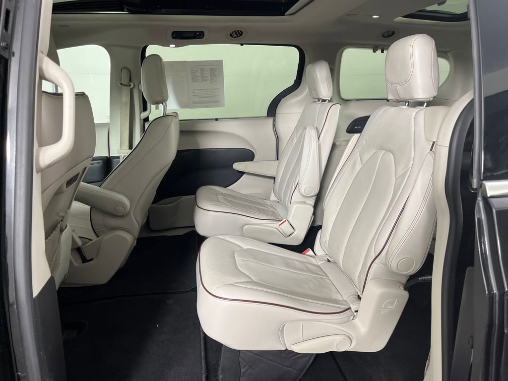 Used 2020 Chrysler Pacifica Limited image 12