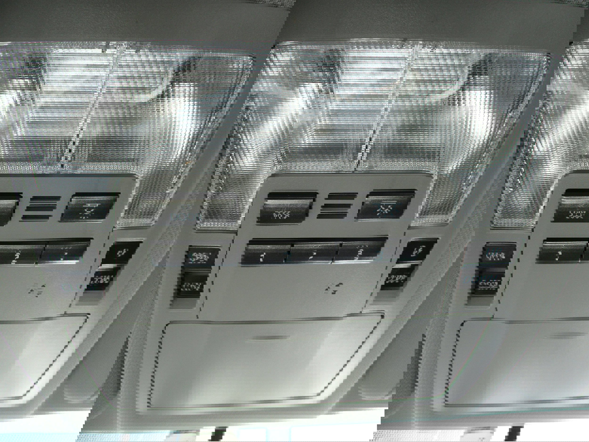 Used 2016 Toyota Highlander Limited image 32