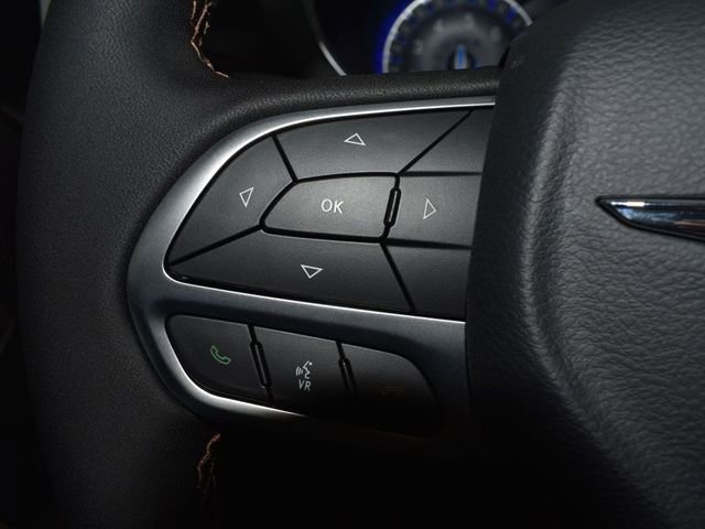 New 2026 Chrysler Pacifica Pinnacle image 17