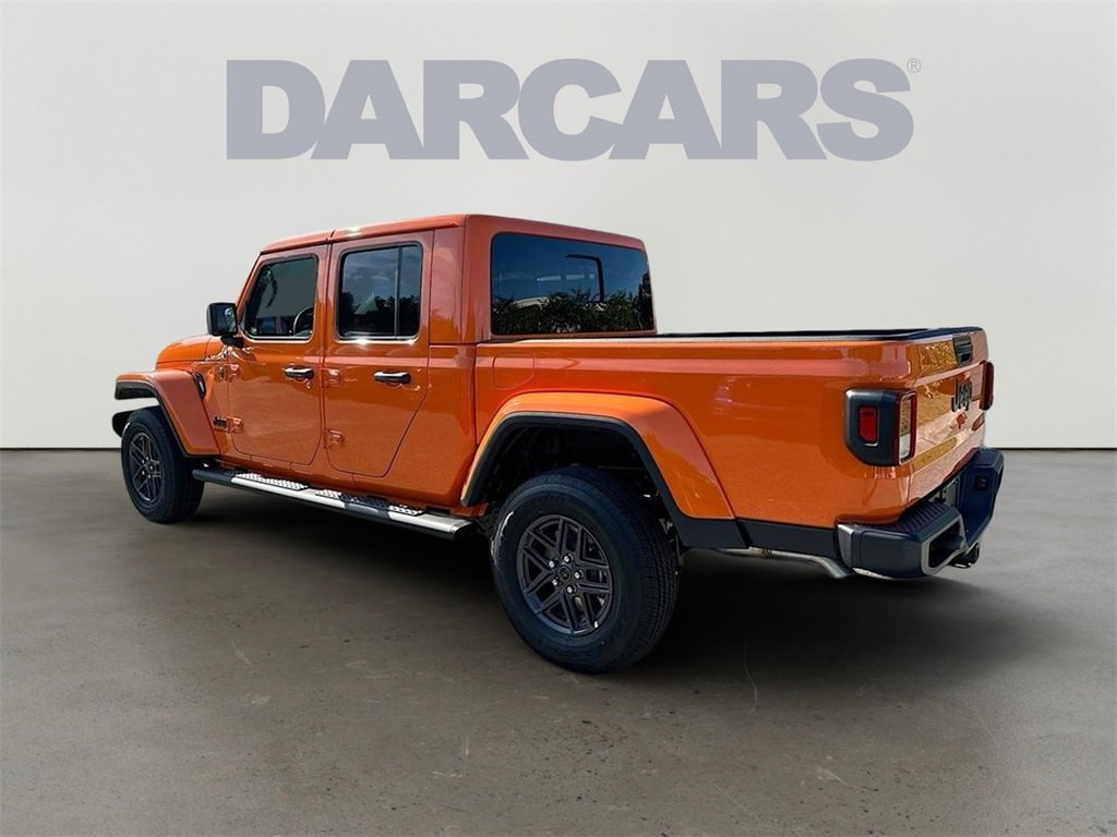 New 2025 Jeep Gladiator Sport image 5