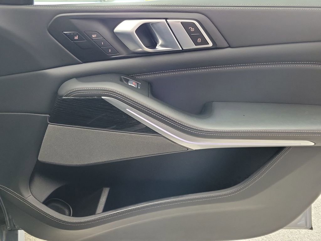 Used 2024 BMW X7 M60i w/ Executive Package image 20